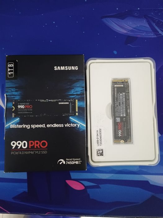 Samsung 990 PRO 1TB PCIe 4.0 NVMe M.2 SSD - Practic NOU, folosit 3 luni, 500 lei