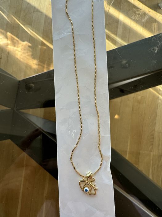 Lant cu medalion ochi