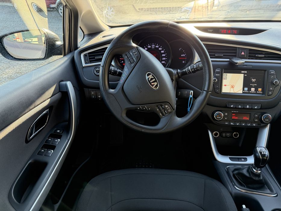 KIA CEED - An 08.2018 - Motor 1.4 CRDI 90cp - Navigatie - Camera Marsarier -