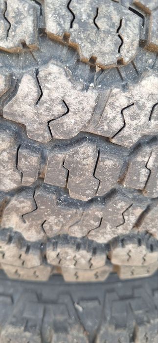 Автомобилни Гуми за джип