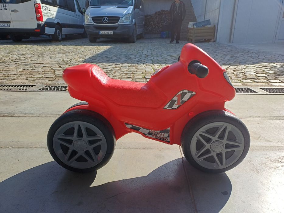 Продавам детски мотор Pilsan