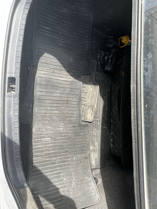 Резиновые коврики corolla 160