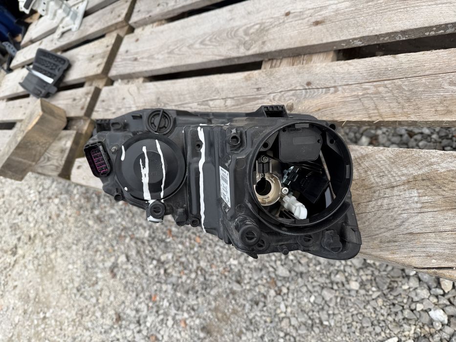 Фар VW Polo 2009 год.-