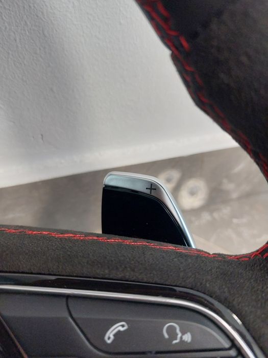 Volan sport Audi RS NOU - Alcantara, Padele, Incalzire, Cusaturi rosii