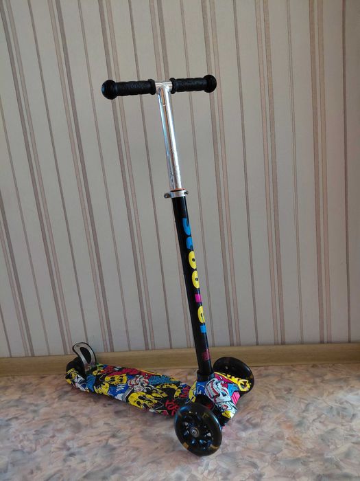 Продам самокат детский