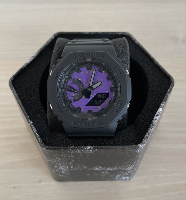 Casio G-Shock GA-2100-1A1ER Custom Pictat De Mana