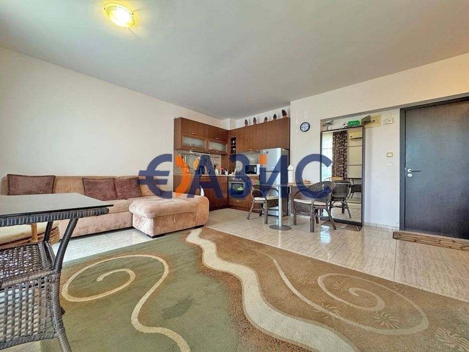 Продава се Двустаен апартамент в к.к. Слънчев бряг - 67 кв.м за 1224 €/кв.м - Снимка #1