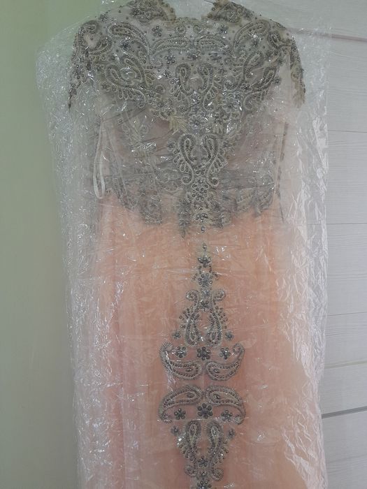 Продаётся вечерний платье