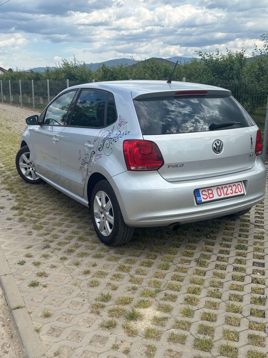 VOLKSWAGEN Polo 2010 — imagine 3