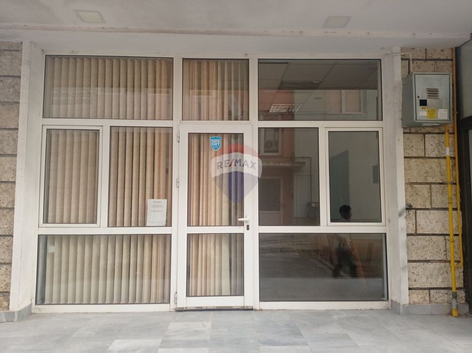 Продава се Магазин в Каварна - 551 кв.м за 725 €/кв.м - Снимка #8