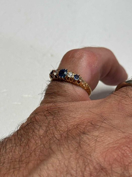 INEL AUR 18K + 3 SAFIRE = 0.30CT + 2 DIAMANTE = 0.10CT - Anglia - 3.4g. - Vintage !