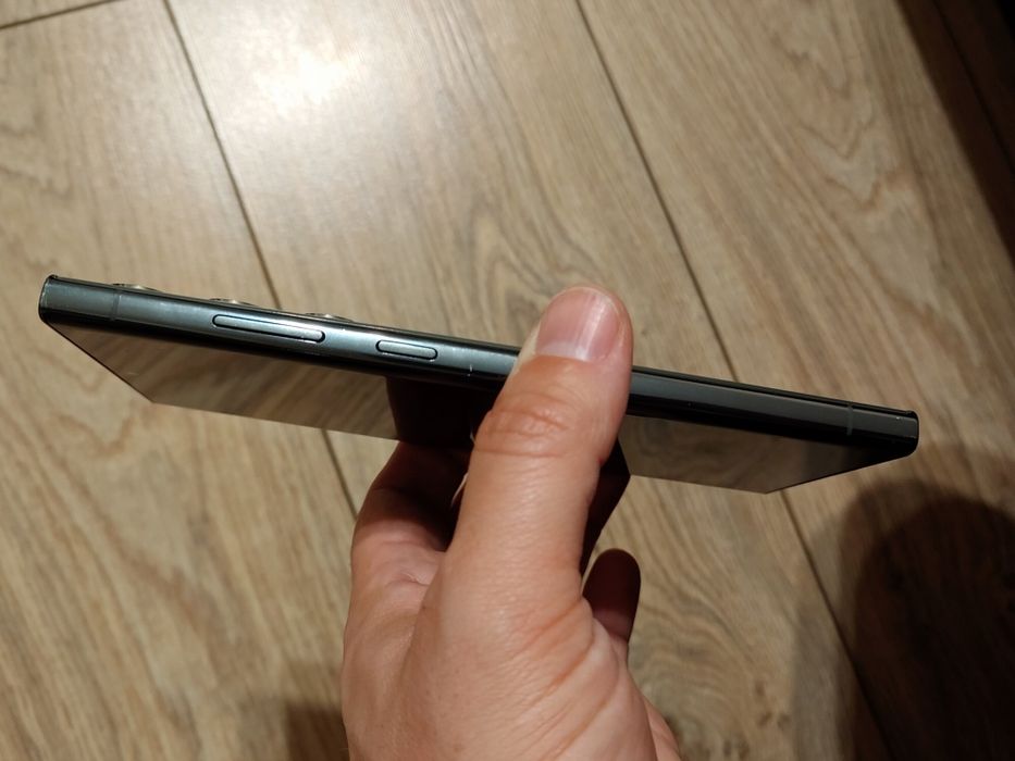 Продавам Samsung Galaxy S23 Ultra