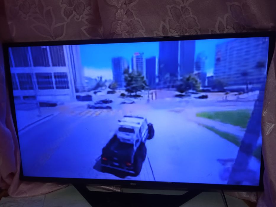 Продам телевизор LG смарт тв