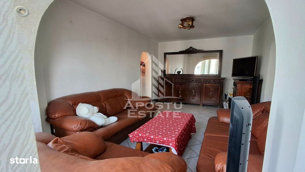 Apartament 4 camere micalaca zona 100