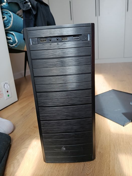 Корпус для ПК в хорошем состоянии