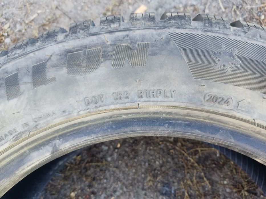 Шины зима с шипами