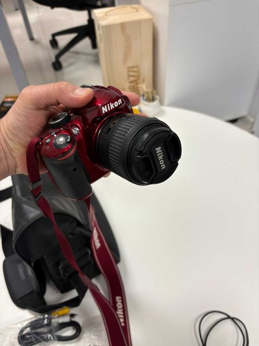 Nikon D3200 + 18-55 VR II Kit (като нов) + чанта + аксесоари