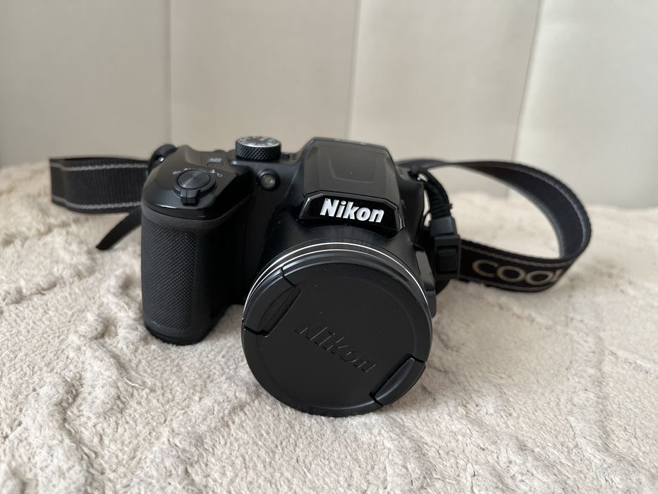 Продам фотоаппарат Nikon coolpix B500