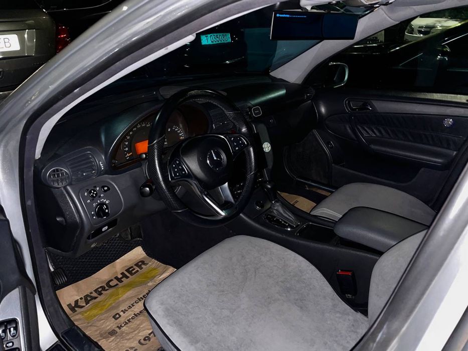 Mercedes Benz W203 C240