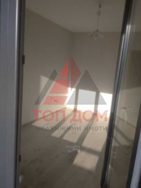 Дава се под наем Двустаен апартамент в Варна, Възраждане 1 - 65 кв.м за 382.5 € - Снимка #4