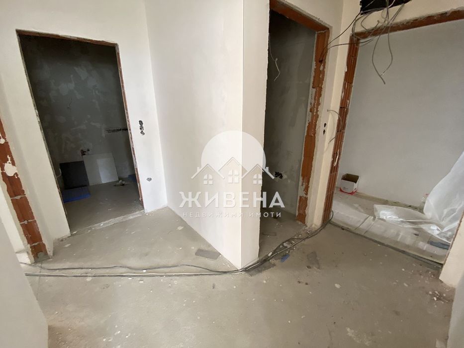 Продава се Двустаен апартамент в Варна, Бриз - 77 кв.м за 2572 €/кв.м - Снимка #7