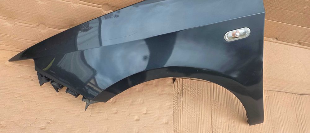 Aripa stanga fata Seat Ibiza 5 6J 2009 / 2010 / 2011 2012