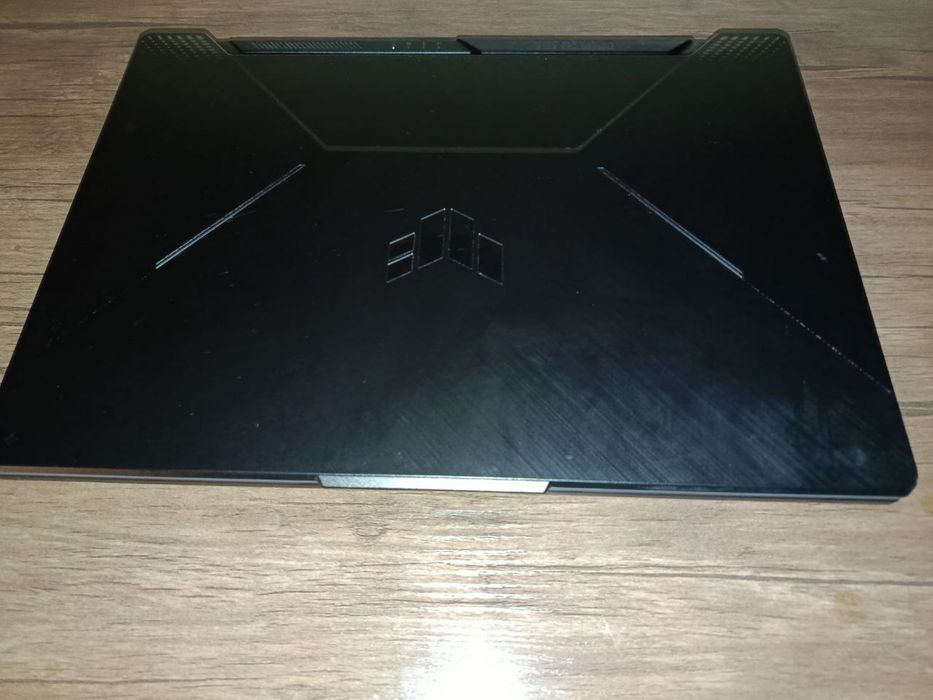ASUS TUF Gaming FA506N в отличном состоянии