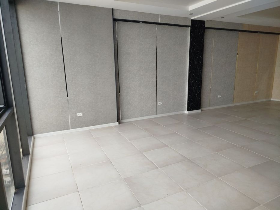 Сдаётся с ремонтом помещение под офис в бизнес центре. Яккасарай район