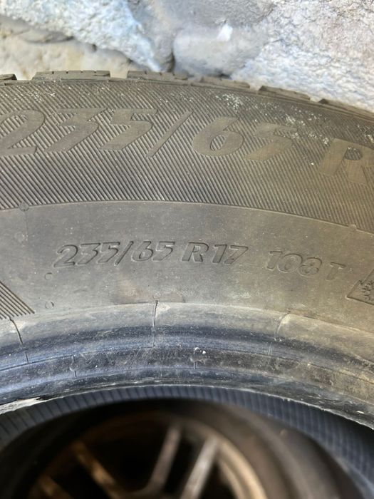 Продам шины 235/65 R17