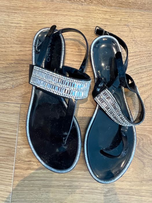 Дамски летни сандали