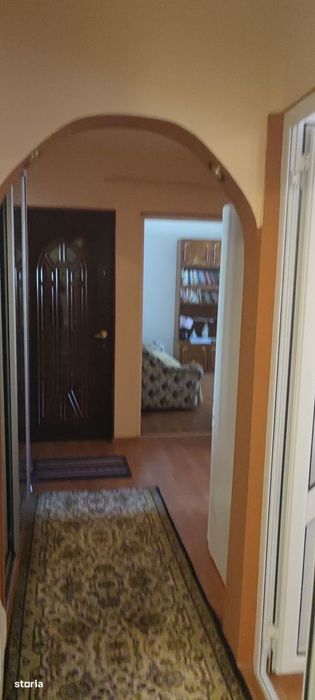 Apartament 2 camere, balcon, etaj 4, Călărași