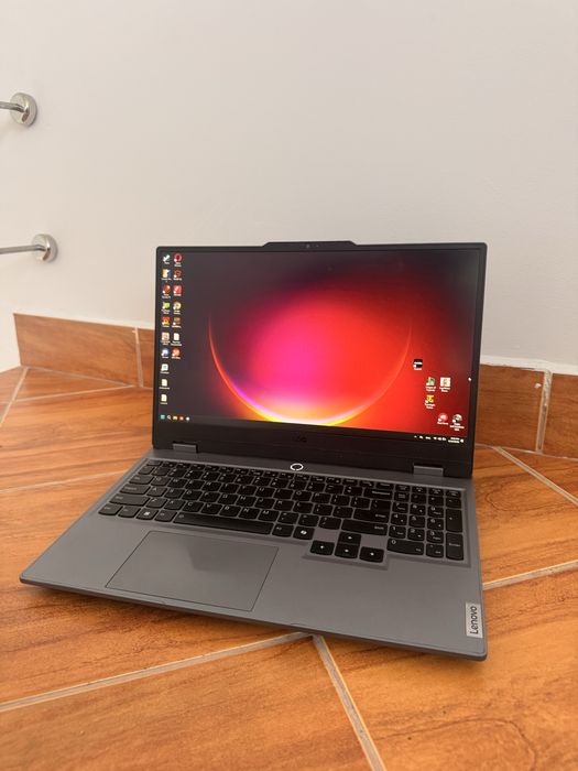 Laptop Lenovo Ryzen 7435hs 16GB RAM DDR5 RTX 4050 6GB