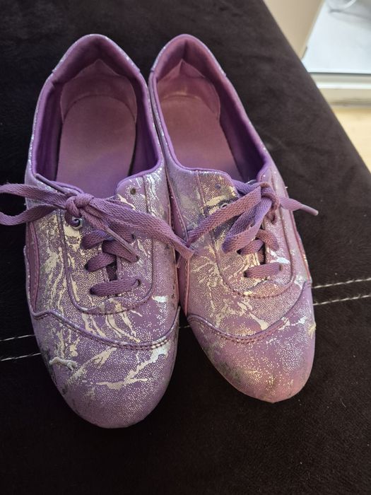 Продавач маратонки Puma