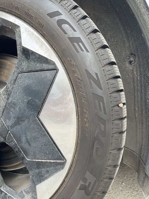 Шины pirelli 235/50/19 зима