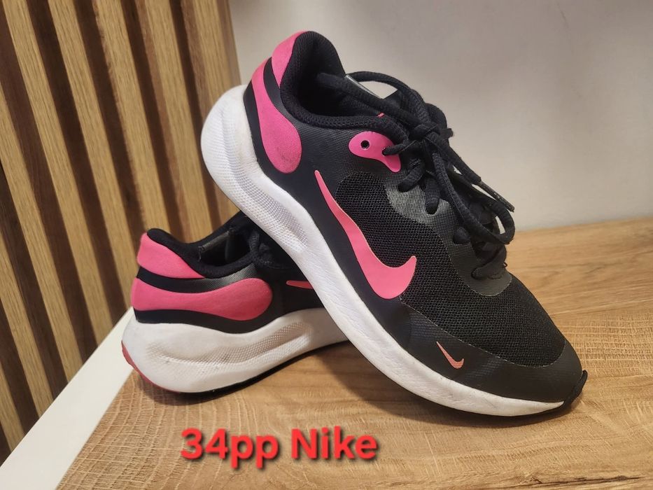 Маратонки Nike 34 размер