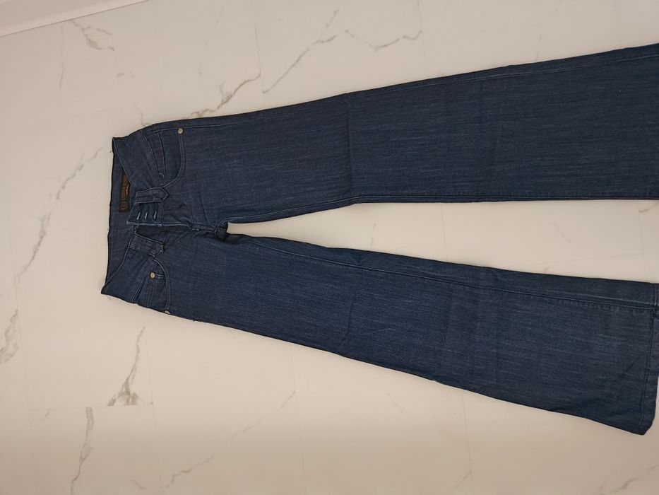 Vând blugi in stare excelenta