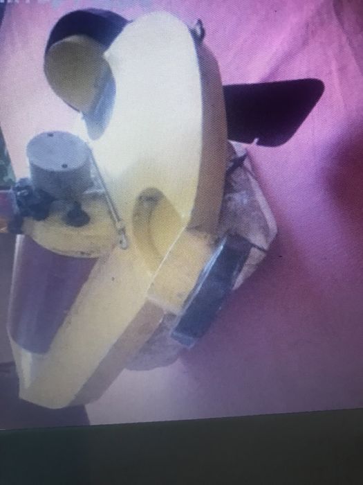 Корабче за внасяне на въдицити и захр. Двоен калъф за въдици с макари