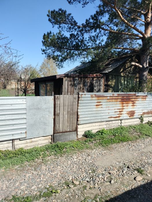 Продам дачу. Два участка. Пос. Мирный (Целинная)