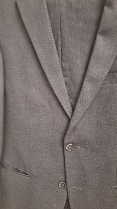 Продам Мужские костюмы