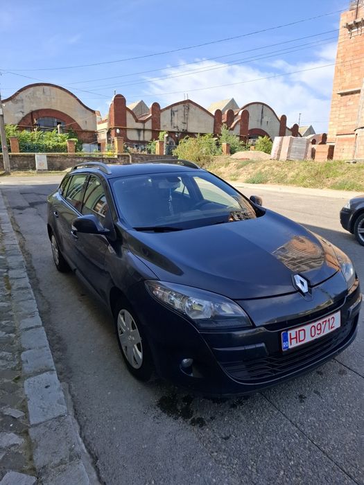 !!Vand Renault megan 3 din 2013 euro 5!!