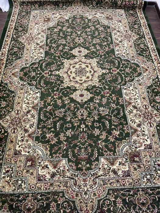 Ковер 200 см на 300 см.