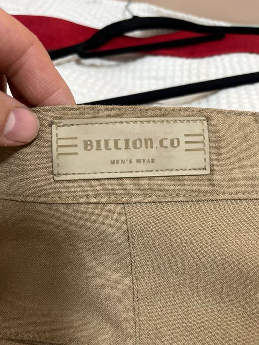 Продается брючный костюм