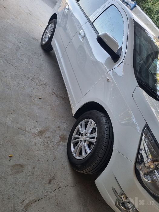 Mashina minilmagan yangi