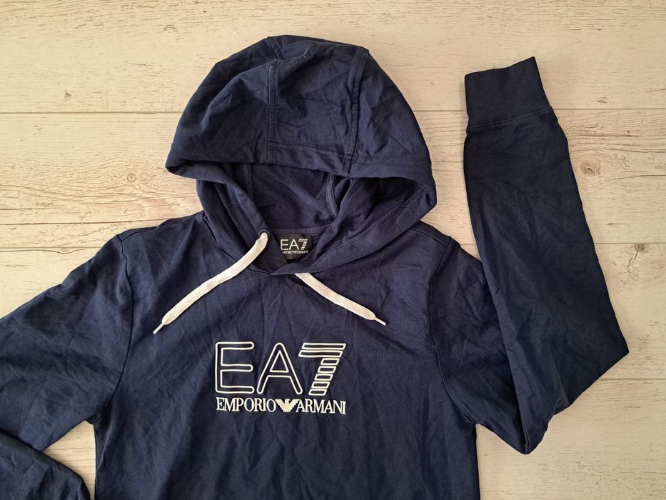 Armani-Ориг.суичър Нов!