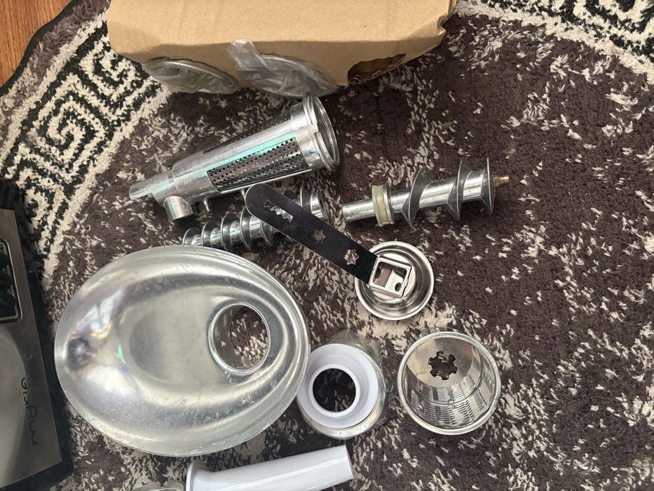 Masina de tocat myuria