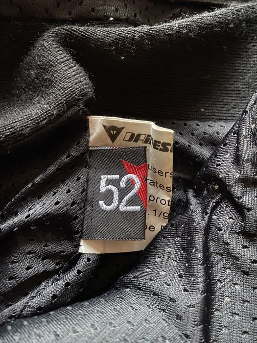 мото екип Dainese 2 части (свързващ цип на кръста)+2 слайдера Daines