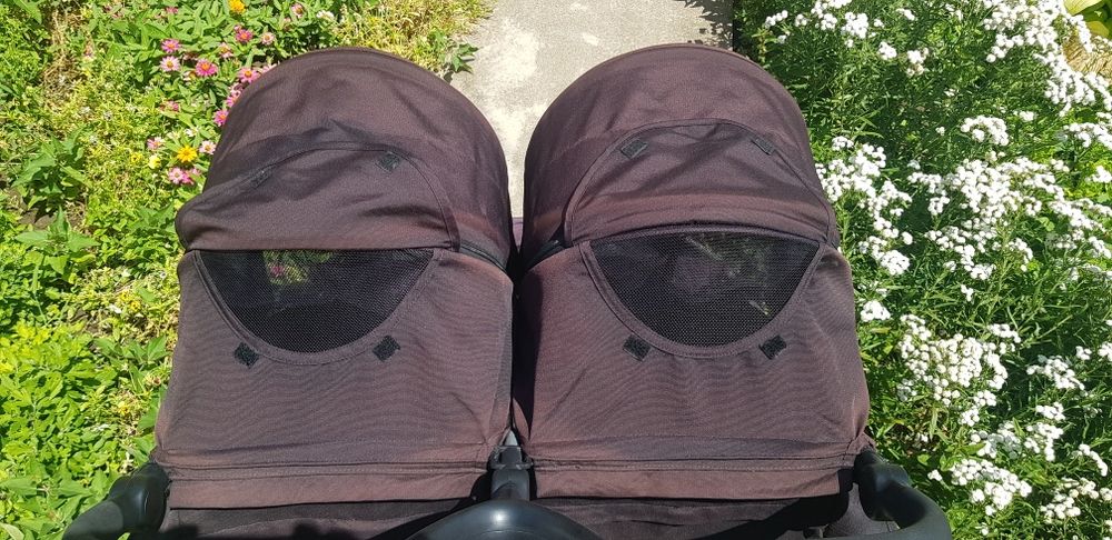 Количка за близнаци