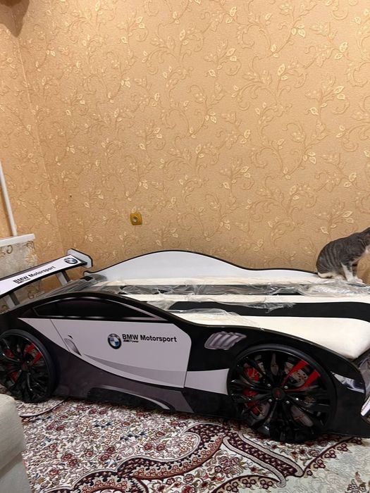 Детская кровать стилистика bmw