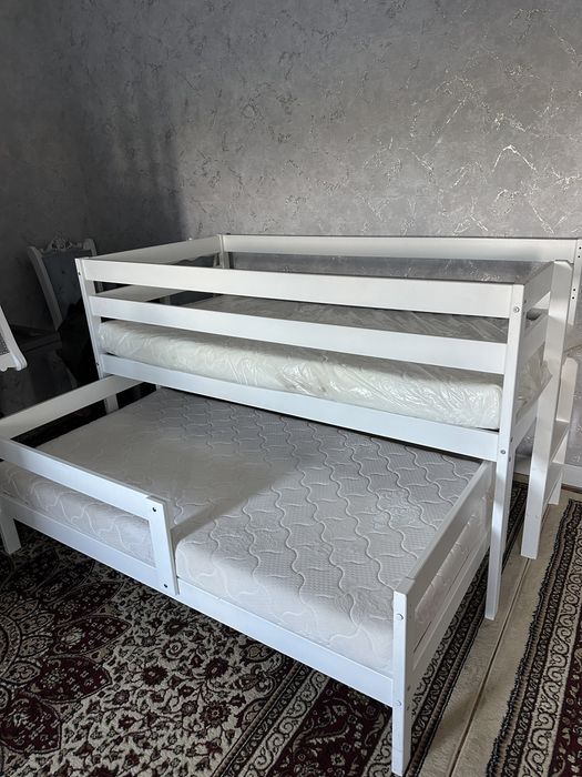 Двухярусная кровать
