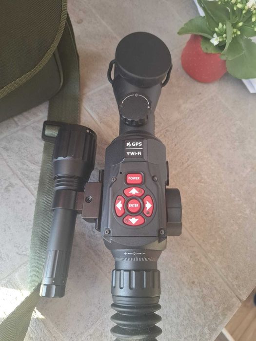 Luneta digitala night vision ATN X-Sight II HD 3-14